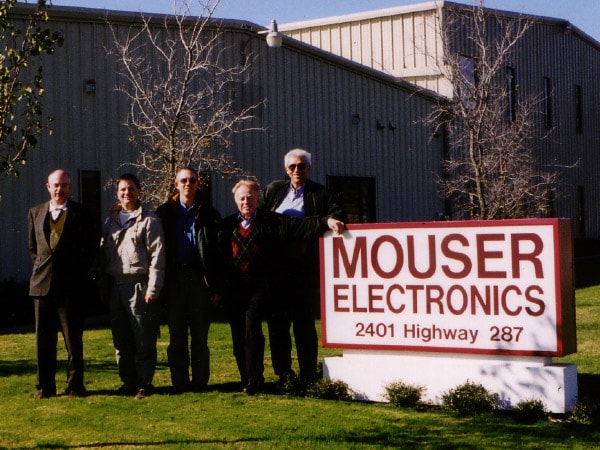 1983 Mouser electronic photo with 4 employees